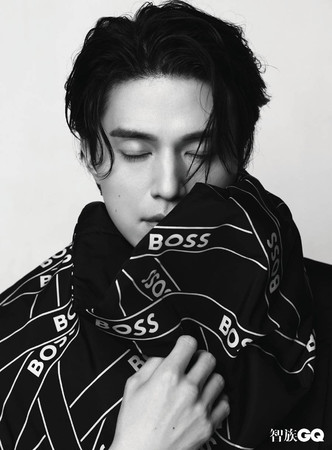 FanAsia - Лицом декабрьского номера GQ China стал Ли Дон Ук
