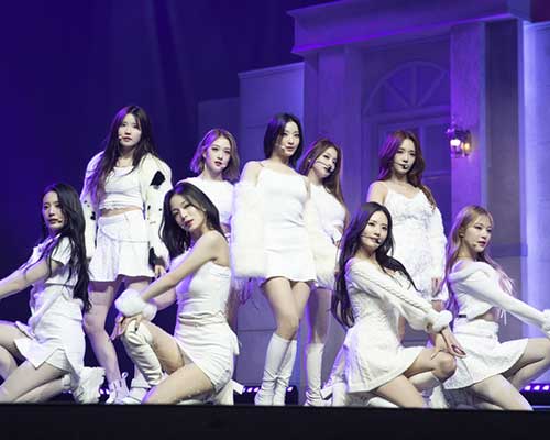 Fromis_9: смелое объяснение в любви в новом мини-альбоме