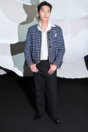 Пак Со Джун Chanel Park Seo Joon Paris Fashion Week 2023 париж неделя
