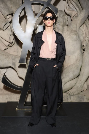 Марк Туан Mark Tuan GOT7 Yves Saint Laurent Paris Fashion Week 2023