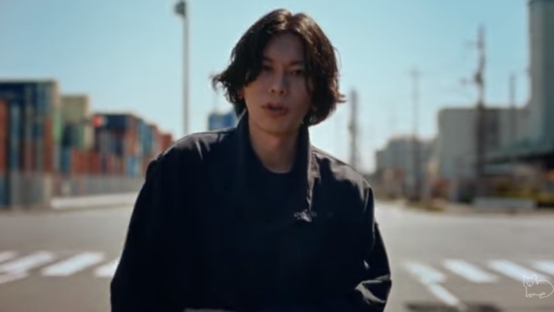 Кэнси Ёнэдзу выпустил клип на песню «LADY»
