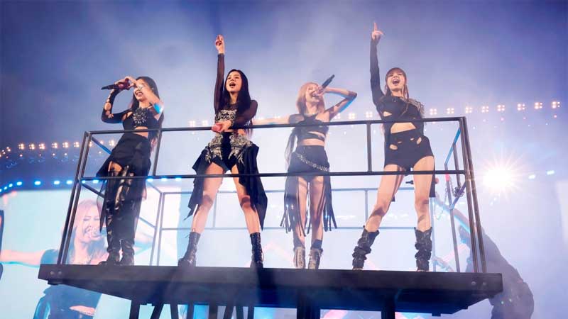 BLACKPINK выступили на Coachella 2023 в качестве хедлайнеров