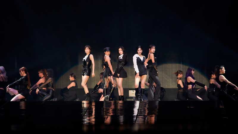 Red Velvet начали мировой тур с концерта «R to V» в Сеуле