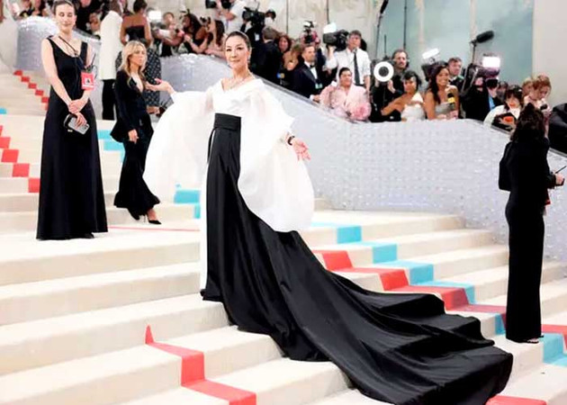 Met Gala 2023 Michelle Yeoh Мишель Йео Met Gala 2023 Michelle Yeoh Мишель Йео