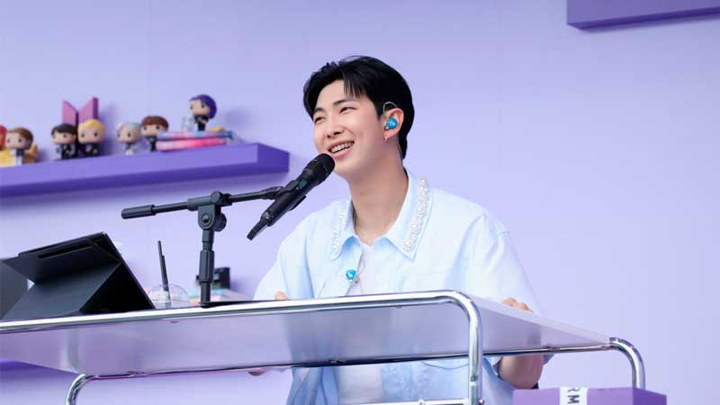 RM пообщался с фанатами на BTS Festa 2023