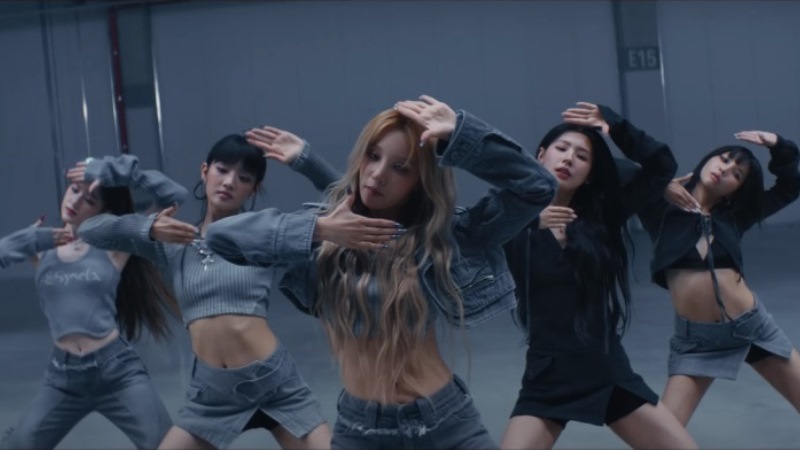 (G)I-DLE выпустили свой первый англоязычный мини-альбом «Heat»