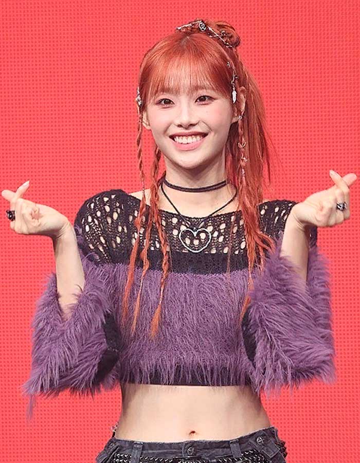 CHUU 츄 Howl LOONA Чу CHUU 츄 Howl LOONA Чу