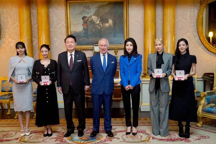 banquet at Buckingham BLACKPINK банкет Букингемский дворец