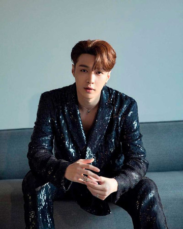 Лэй Чжан Исин Lay Zhang Yixing EXO Лэй Чжан Исин Lay Zhang Yixing EXO