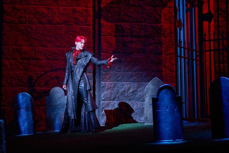 Kim Junsu Dracula red hair Джунсу Дракула мюзикл красные волосы XIA