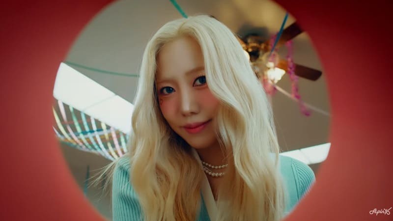 Намджу из Apink выпустила сольный сингл «Bad»