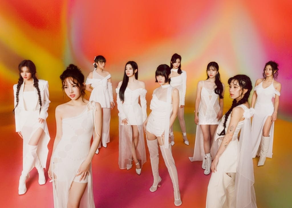 TWICE выпустили 13-й мини-альбом «With YOU-th» TWICE выпустили 13-й мини-альбом «With YOU-th»