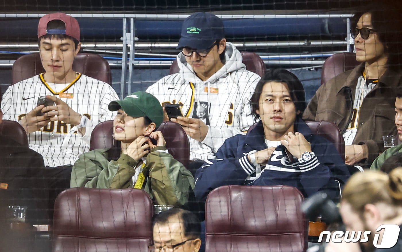 Lee Dong Wook Gong Yoo Ли Дон Ук Гон Ю Хён Бин Сон Йе Чжин Hyun Bin
