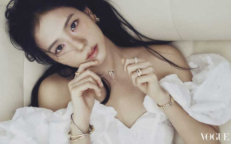 Джису из BLACKPINK для июньского Vogue Hong Kong Джису из BLACKPINK для июньского Vogue Hong Kong