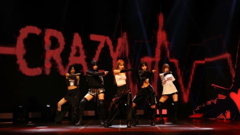 LE SSERAFIM 르세라핌 CRAZY LE SSERAFIM 르세라핌 CRAZY