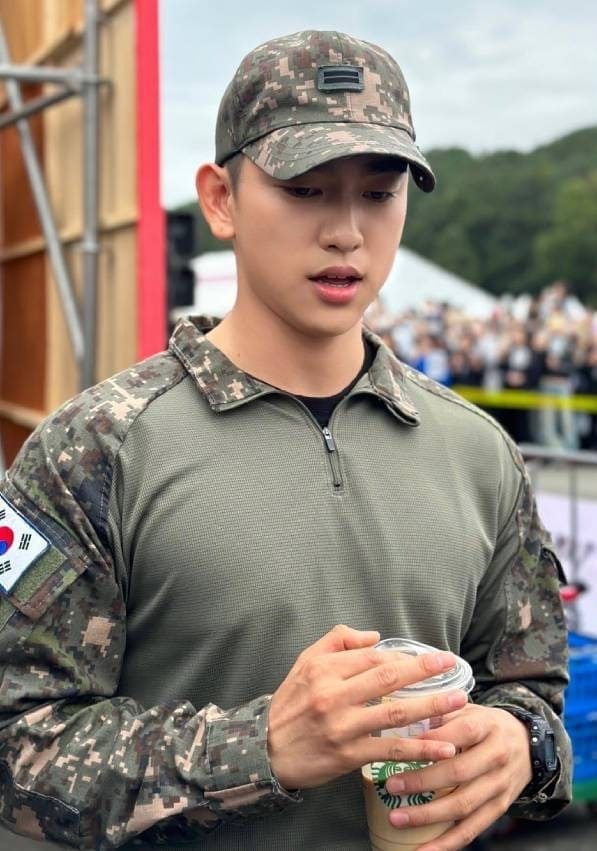 к-поп айдолы армия возвращение GOT7 Jinyoung Джинён к-поп айдолы армия возвращение GOT7 Jinyoung Джинён