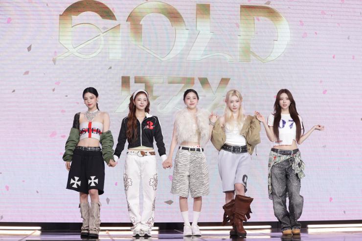 ITZY GOLD ITZY GOLD