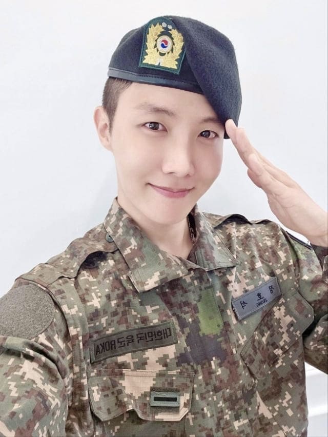 к-поп айдолы армия возвращение J-Hope BTS Джей-Хоуп к-поп айдолы армия возвращение J-Hope BTS Джей-Хоуп