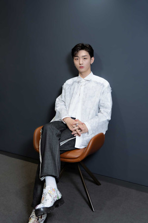 윤지성 Yoon Ji sung Юн Джи Сон Maze Bloom