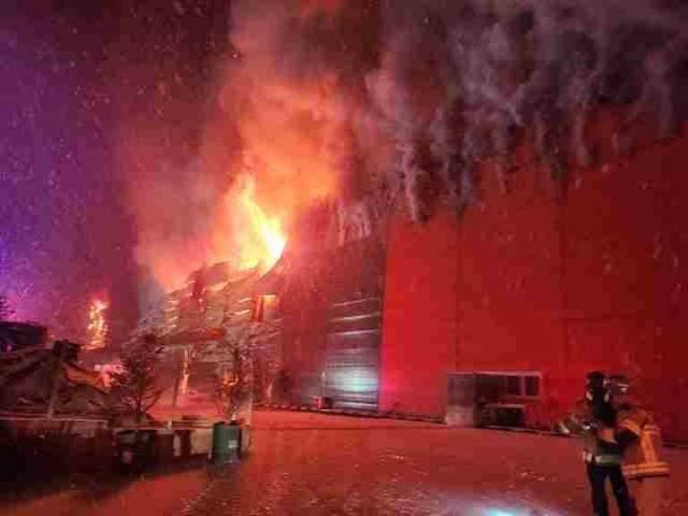 Восточный дворец пожар Netflix East Palace 동궁