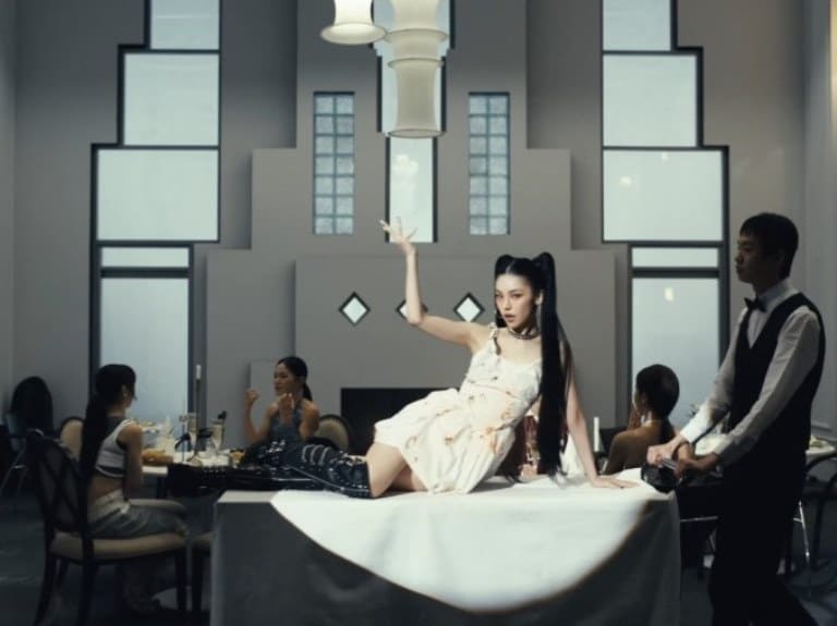 Йеджи ITZY YEJI AIR Йеджи ITZY YEJI AIR