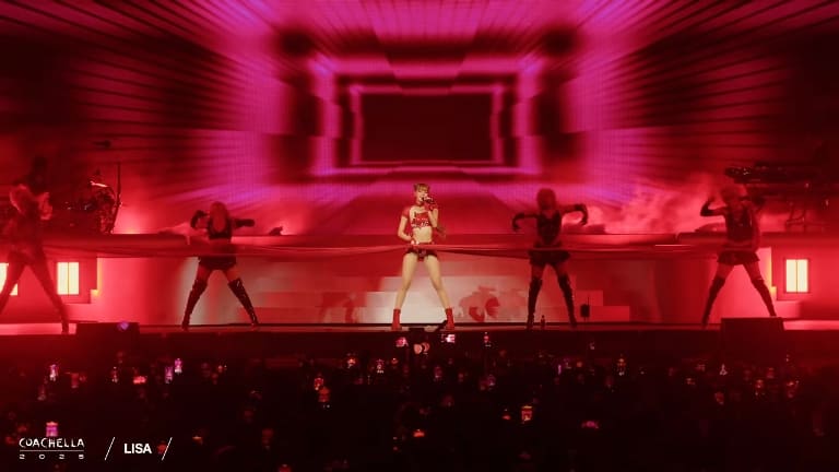 Coachella 2025 LISA BLACKPINK Лиса Coachella 2025 LISA BLACKPINK Лиса