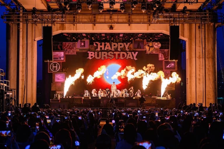 SEVENTEEN 세븐틴 Happy Burstday Thunder SEVENTEEN 세븐틴 Happy Burstday Thunder