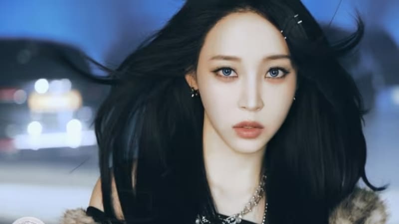 Мунбёль из MAMAMOO выпустила 4-й сольный мини-альбом «Laundri»