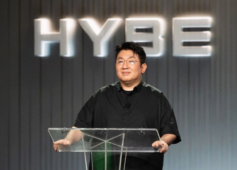 HYBE Бан Ши Хёк Bang Si Hyuk HYBE Бан Ши Хёк Bang Si Hyuk
