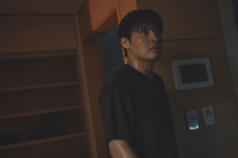 Кан Ха Ныль Kang Ha Neul 강하늘 От стены до стены Wall to Wall 84제곱미터 Кан Ха Ныль Kang Ha Neul 강하늘 От стены до стены Wall to Wall 84제곱미터