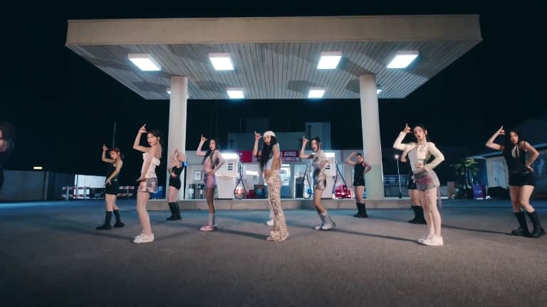 MOMOLAND 모모랜드 RODEO