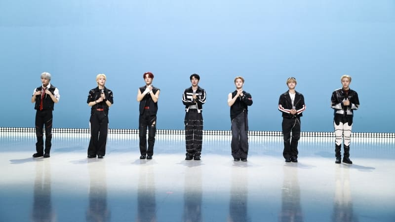 ALL(H)OURS выпустили 4-й мини-альбом «VCF»