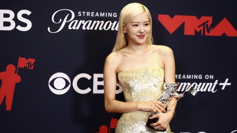 Розэ из BLACKPINK впервые в истории к-поп получила награду в основной категории на MTV VMA