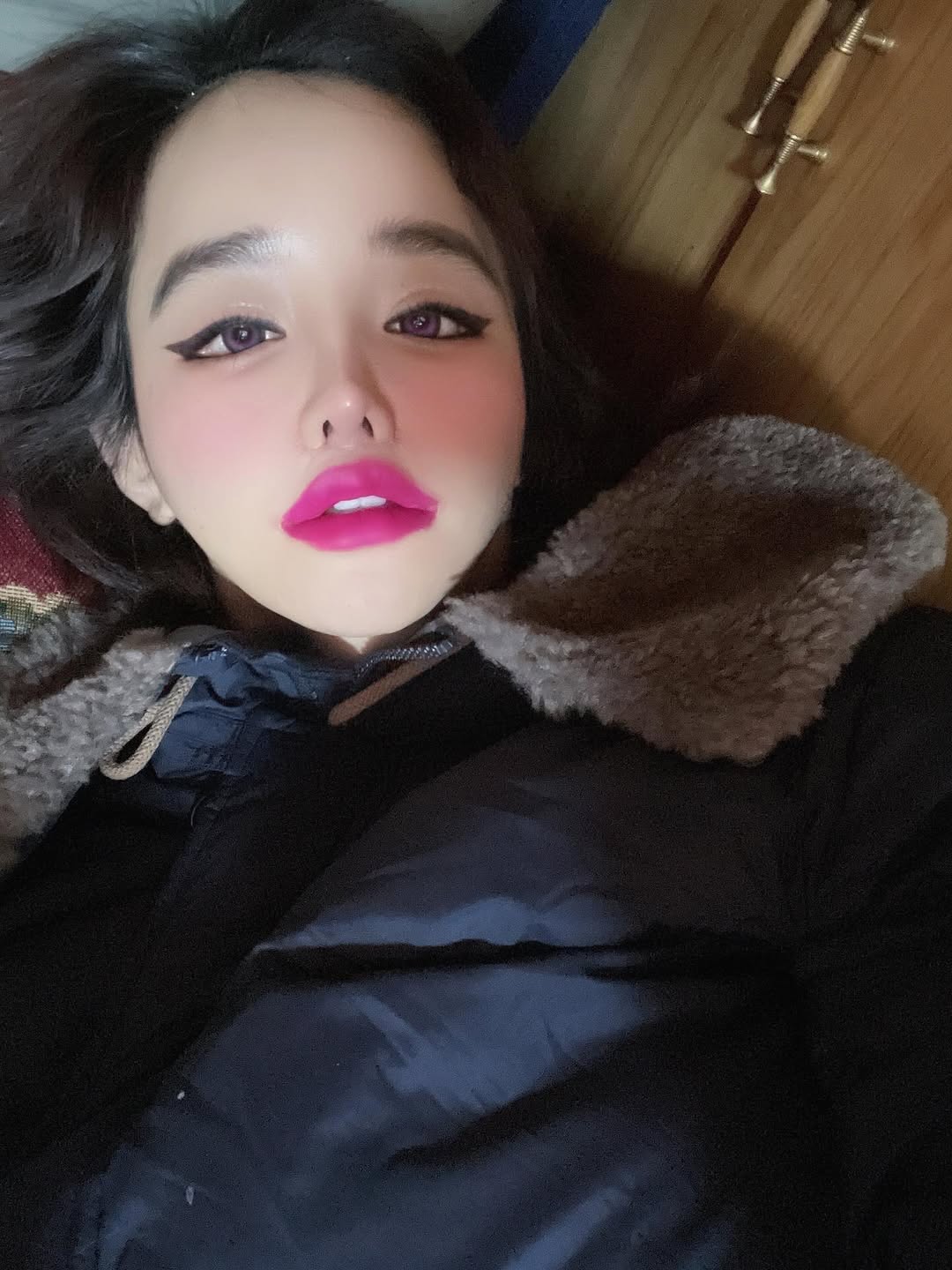 Пак Бом снова опубликовала фото в соцсетях