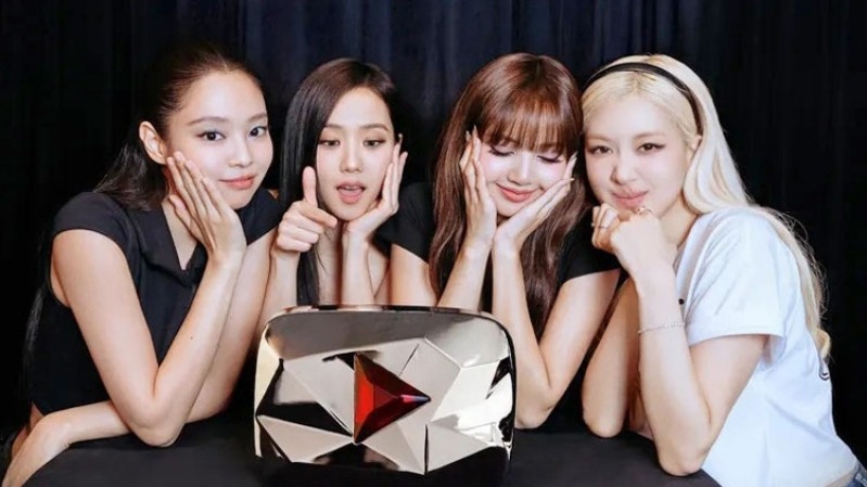 BLACKPINK достигли 100 млн подписчиков на YouTube