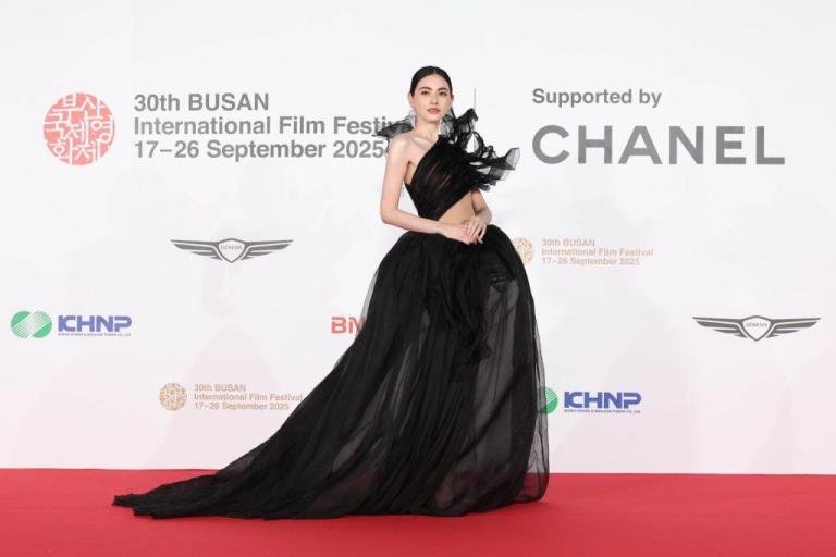 Май Давика Хонэ Davika Hoorne BIFF 2025 Май Давика Хонэ Davika Hoorne BIFF 2025