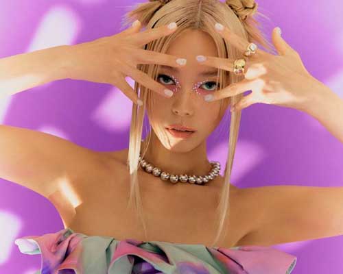 Соне (Wonder Girls, MAMADOL) выпустила свой первый сольный альбом