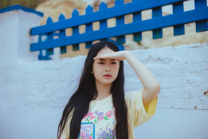 FanAsia - Новая женская группа от HYBE ADOR представила первые тизеры FanAsia - Новая женская группа от HYBE ADOR представила первые тизеры