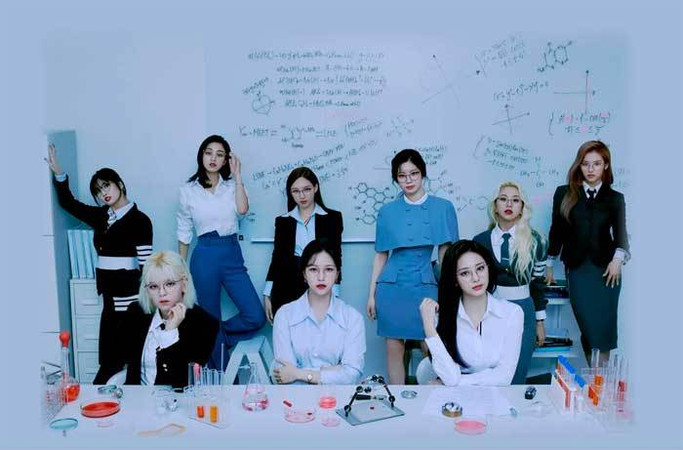 TWICE 트와이스 BETWEEN 1 and 2