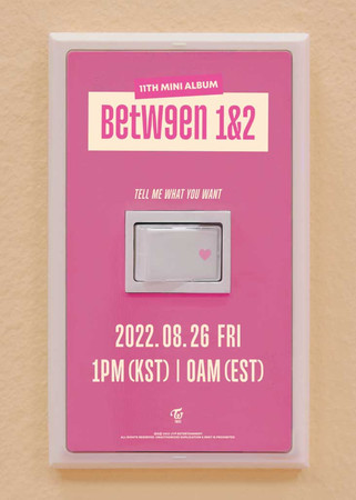 TWICE 트와이스 BETWEEN 1 and 2