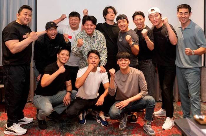 The Roundup Lee Sang Yong Ma Dong Seok Lee Joon Hyuk Aoki Munetaka Lee The Roundup Lee Sang Yong Ma Dong Seok Lee Joon Hyuk Aoki Munetaka Lee