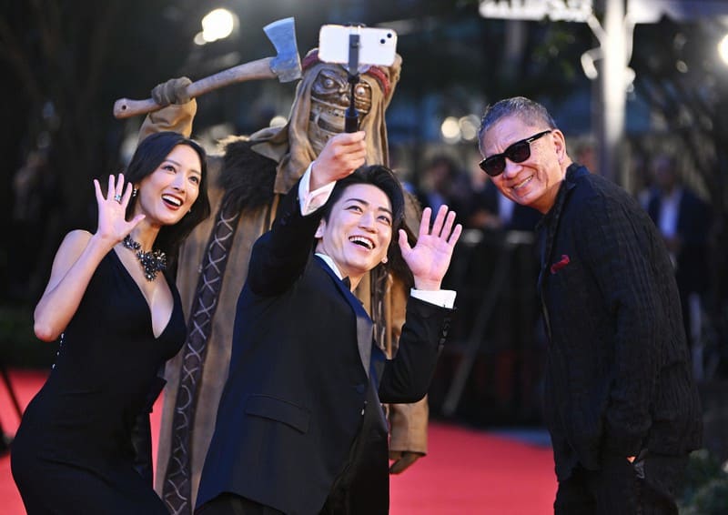Lumberjack the Monster Nanao Kazuya Kamenashi Takashi Miike Монстр дровосек Камэнаси Кадзуя Такаси Миикэ Нанао
