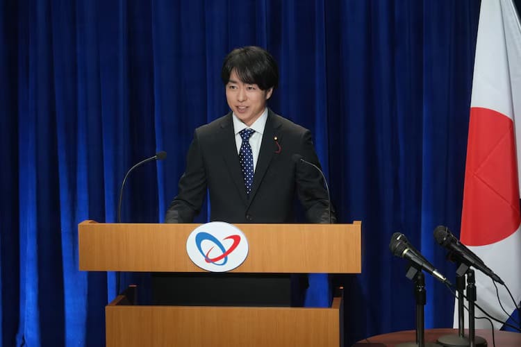 Sakurai Sho Сакурай Сё Смеющаяся матрешка Laughing Matryoshka Warau Sakurai Sho Сакурай Сё Смеющаяся матрешка Laughing Matryoshka Warau