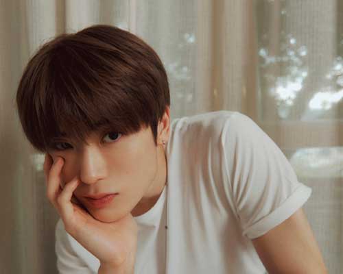 Джэхён из NCT выпустил клип на свою первую официальную сольную песню