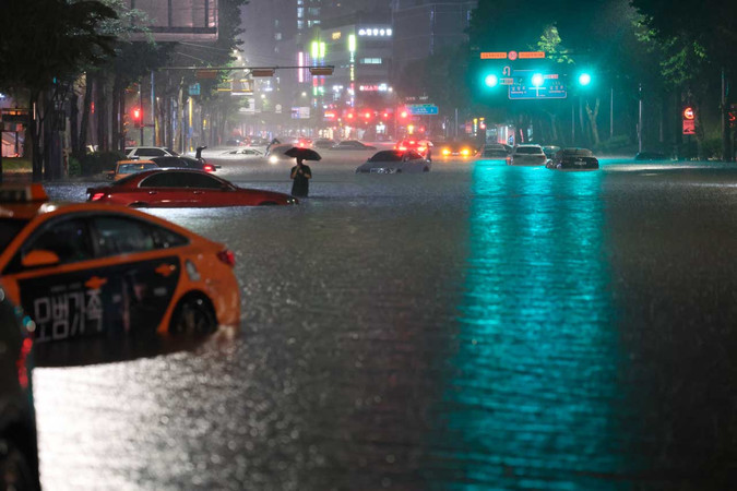 Seoul floods Юн Сок Ёль наводнение сеул