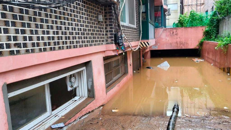 Seoul floods Юн Сок Ёль наводнение сеул