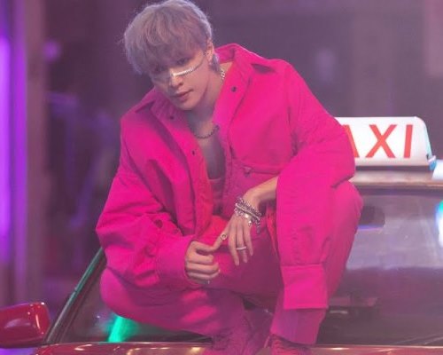 Чжан Исин (Лэй из EXO) выпустил клип на «VEIL»