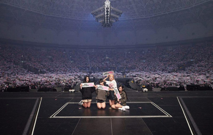 BLACKPINK KSPO Dome концерт Сеул Born Pink Дженни Лиса Розэ Джису