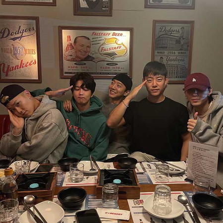 Ю Ёнджэ из B.A.P. уходит в армию 8 ноября Ю Ёнджэ из B.A.P. уходит в армию 8 ноября