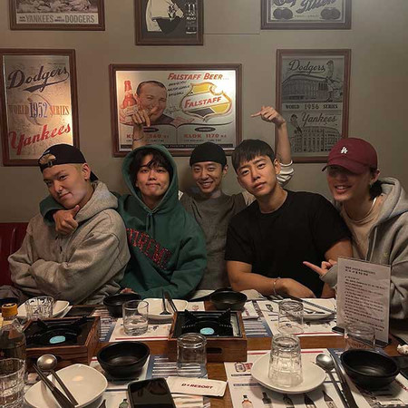 Ю Ёнджэ из B.A.P. уходит в армию 8 ноября Ю Ёнджэ из B.A.P. уходит в армию 8 ноября